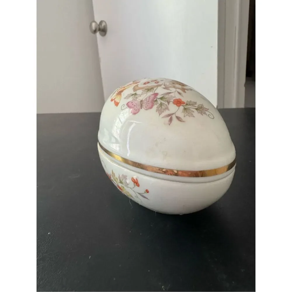 Vintage 70’s 22k Gold Avon Butterfly Floral Egg Shaped Trinket Jewelry Box Boho